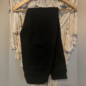 NWT Torrid Bombshell Skinny Black Distressed Jean